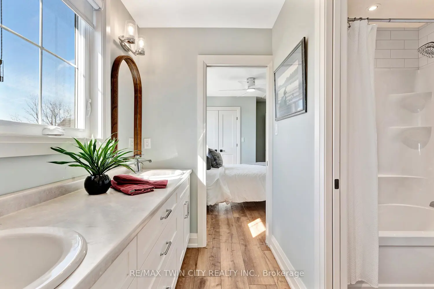 42 Parsonage Road photo 3