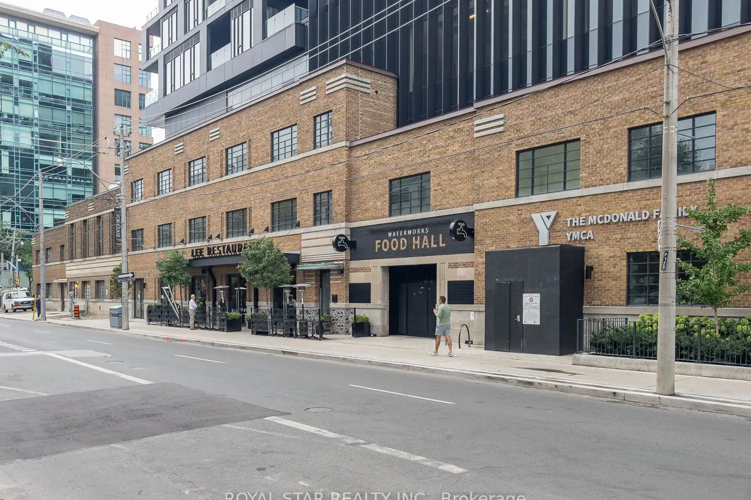 2 Augusta Avenue Ph04