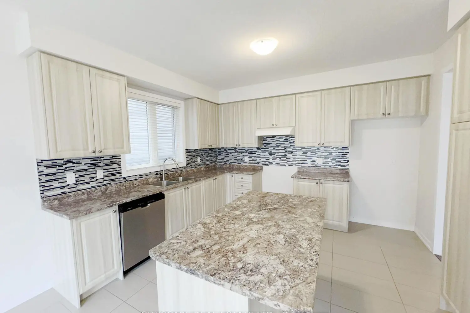 16 Pagebrook Crescent photo 3