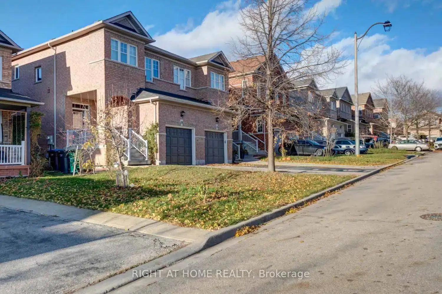 53 Silent Pond Crescent photo 2