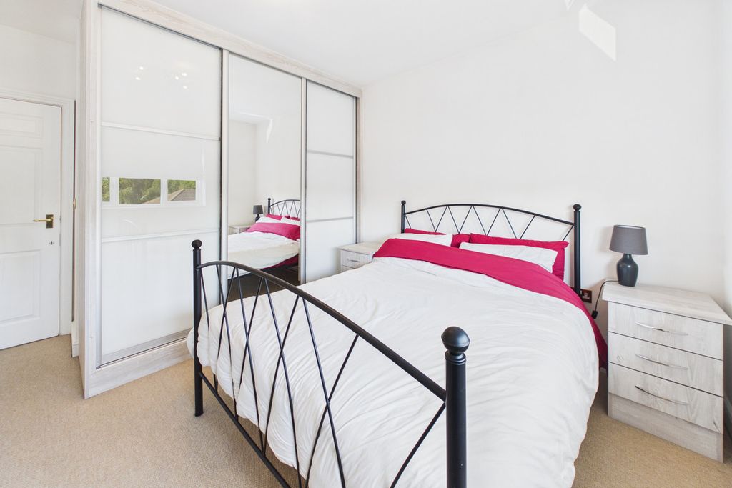 Additional image 24 of 3 bed flat for saleStephenson Wharf, Hemel Hempstead HP3