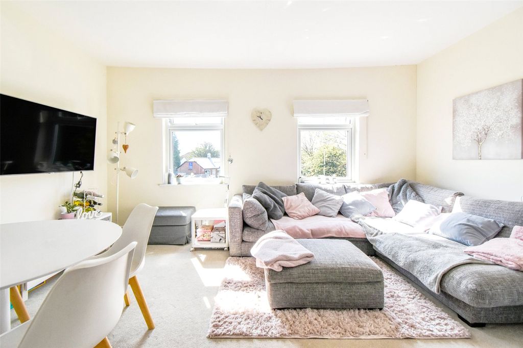 Additional image 3 of 2 bed maisonette for saleElms Road, Hook, Hampshire RG27