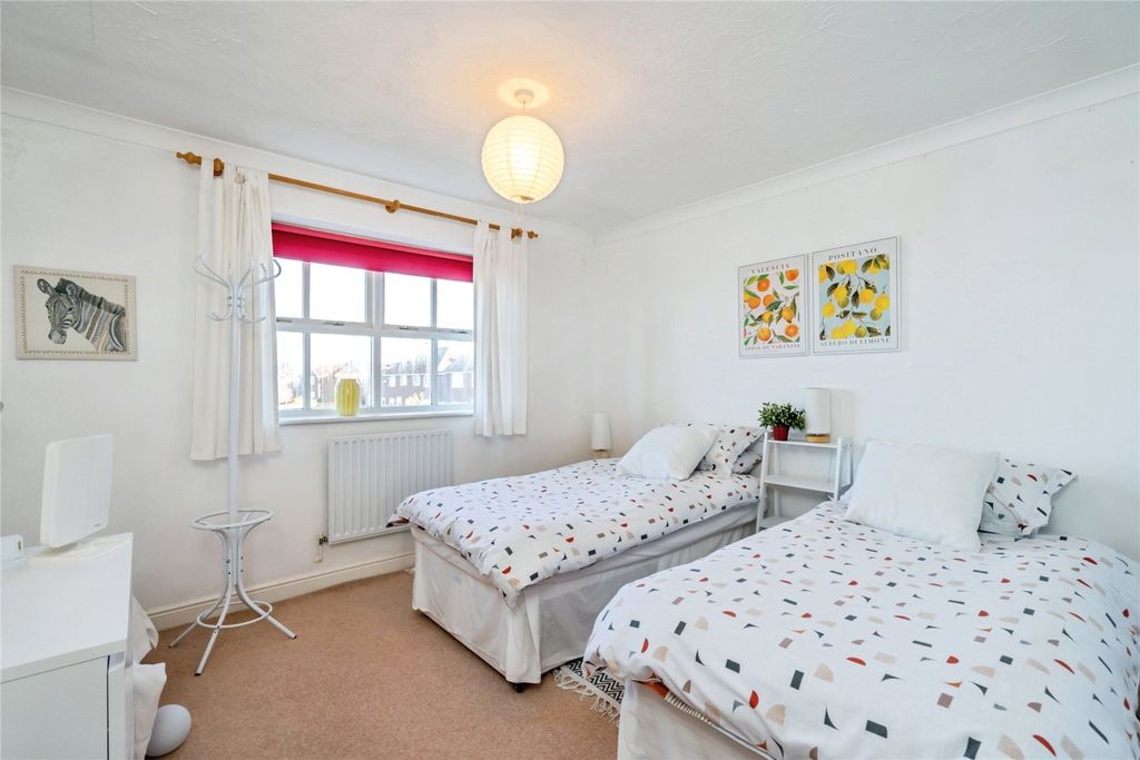 Additional image 13 of 5 bed detached house for saleSpinnaker Grange, Hayling Island, Hampshire PO11