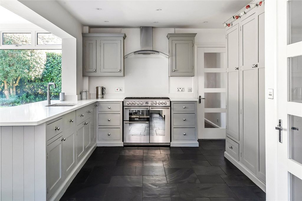 Additional image 17 of 4 bed detached house for saleHindhead, Surrey GU26