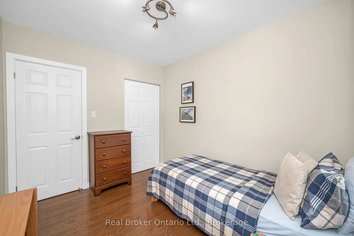 Additional image 15 of 285 Surrey Drive