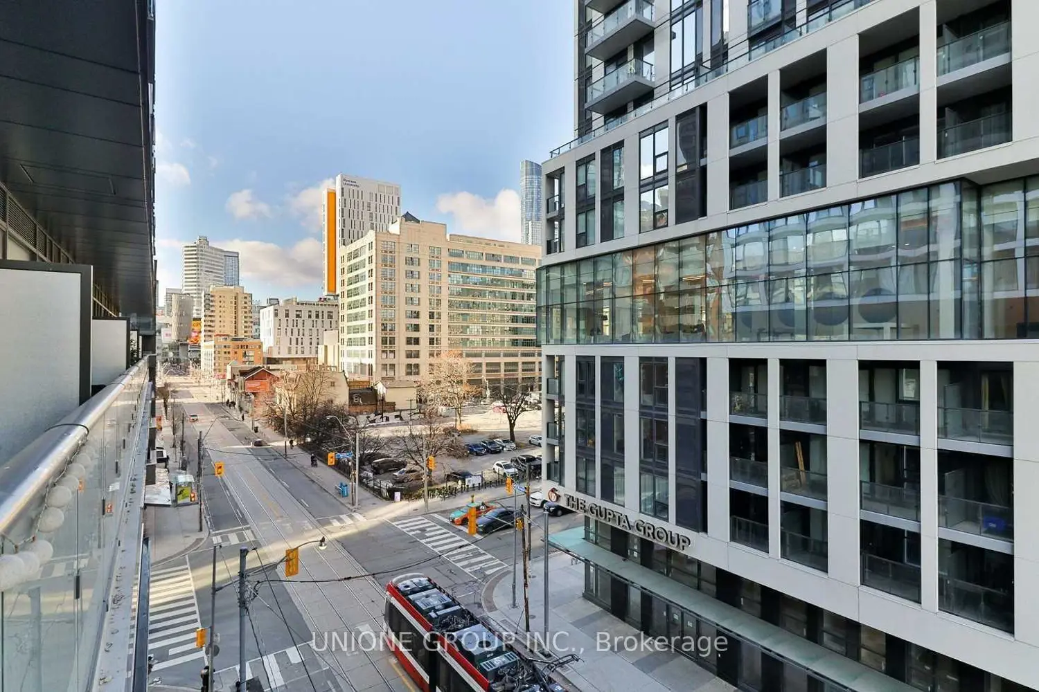 181 Dundas Street 502 photo 3
