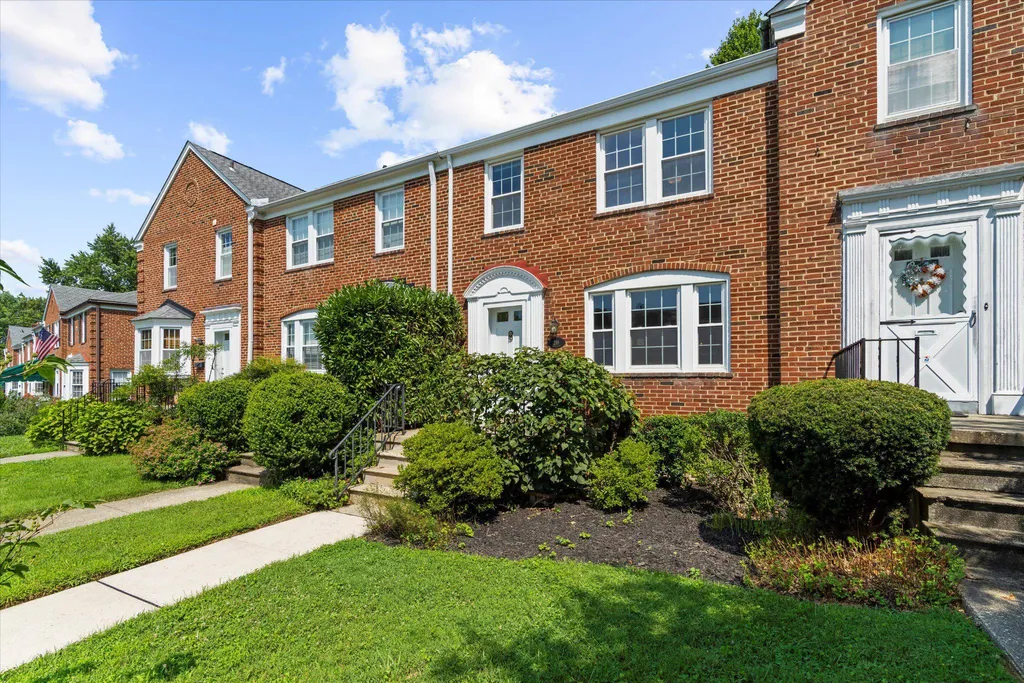 218 Blenheim Road, Baltimore, MD 21212 photo 2