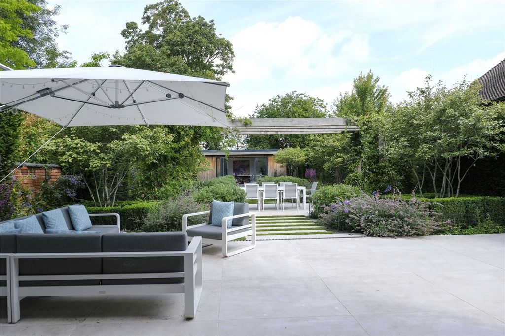 Additional image 10 of 4 bed detached house for saleNorman Avenue, Henley-On-Thames, Oxfordshire RG9