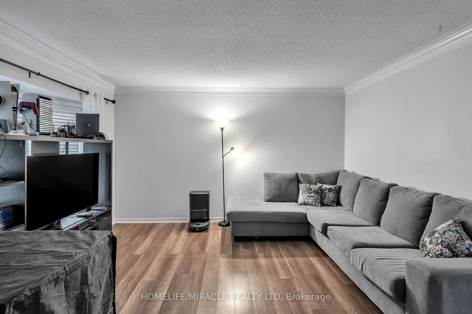 366 Marconi Boulevard photo 2