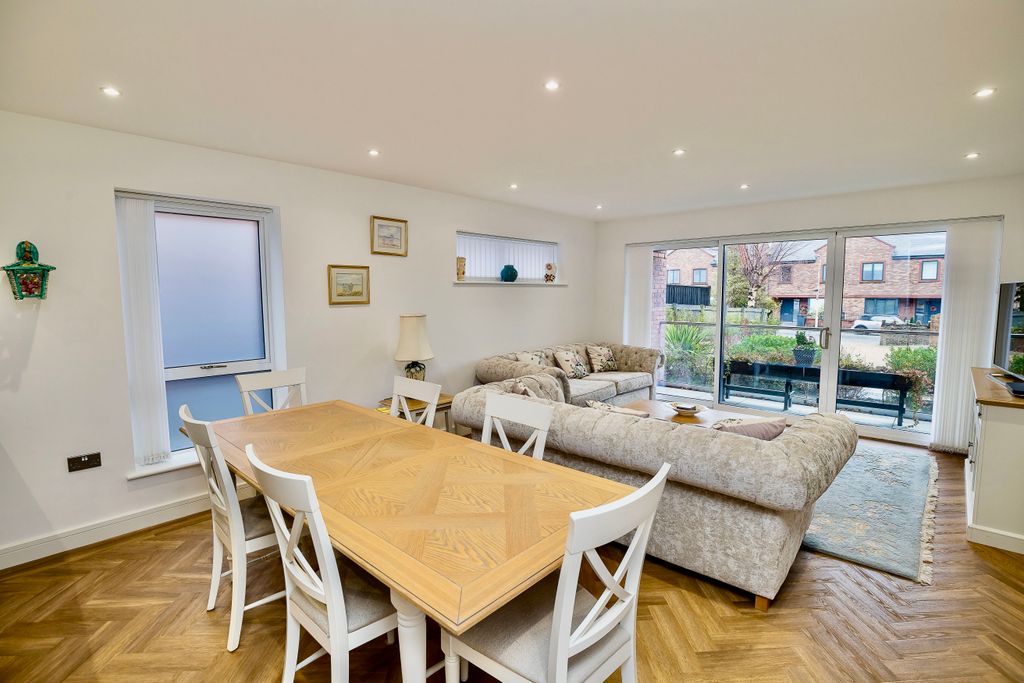 Additional image 4 of 3 bed flat for saleCaldy Road, Wirral CH48