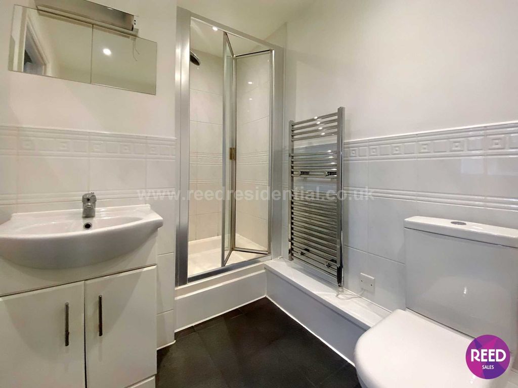 Additional image 4 of 2 bed flat for saleRiverbreeze Court, Ferry Road, Hullbridge SS5
