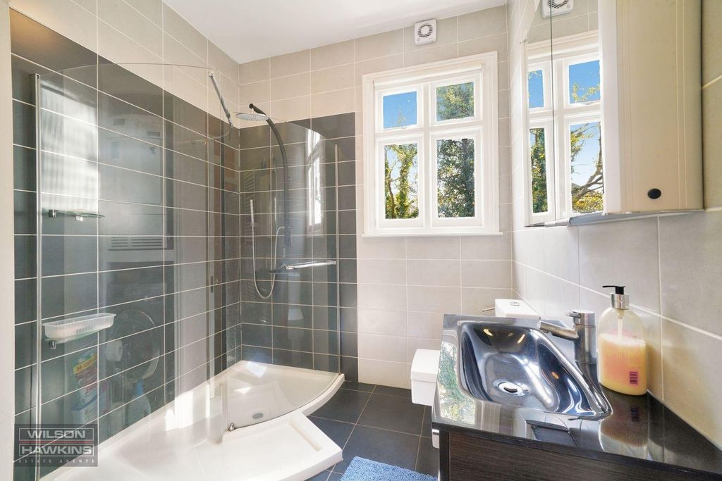 Additional image 9 of 3 bed flat for saleLondon Road, Harrow On The Hill HA1