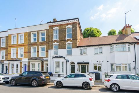 North End Road, Golders Green, London NW11