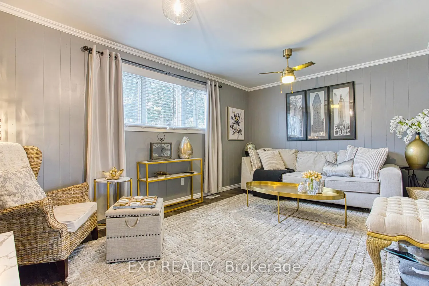 4504 Queensway Gardens photo 2