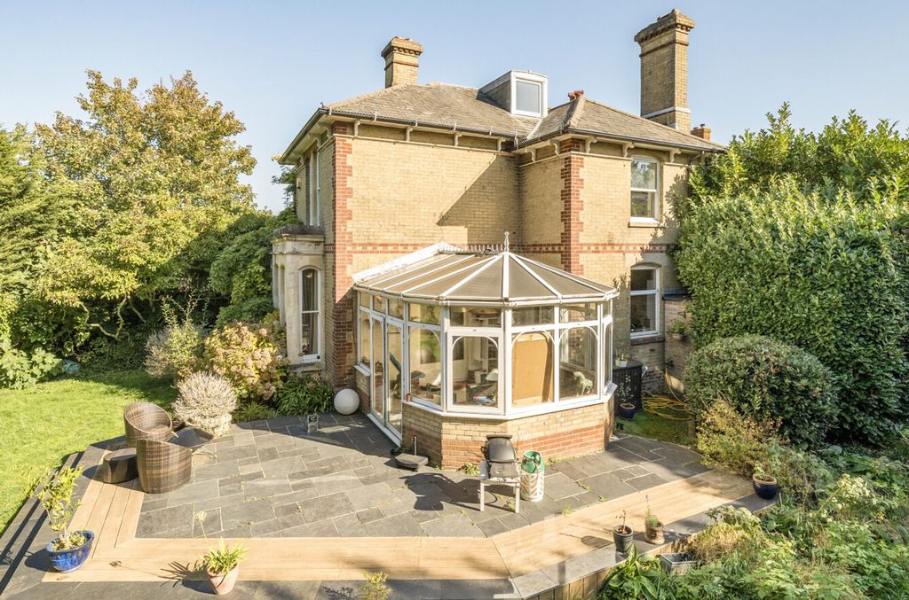 Additional image 19 of 4 bed detached house for saleKnox Road, Havant PO9