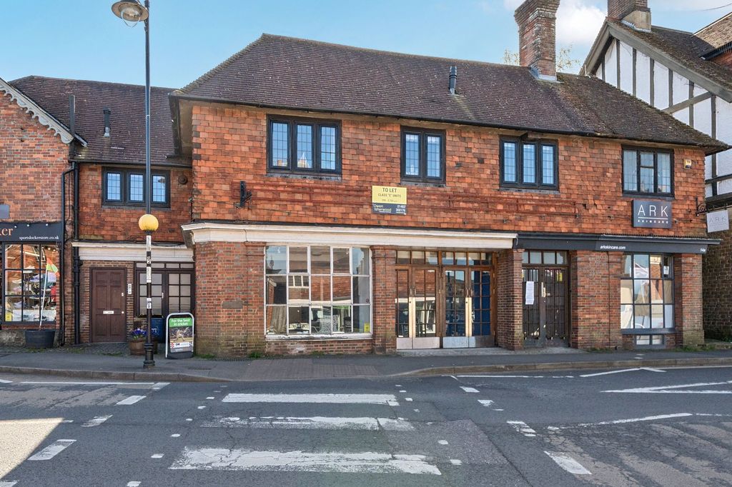 1 bed flat for saleHigh Street, Haslemere GU27