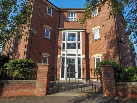 Chorlton Road, Hulme, Manchester M15