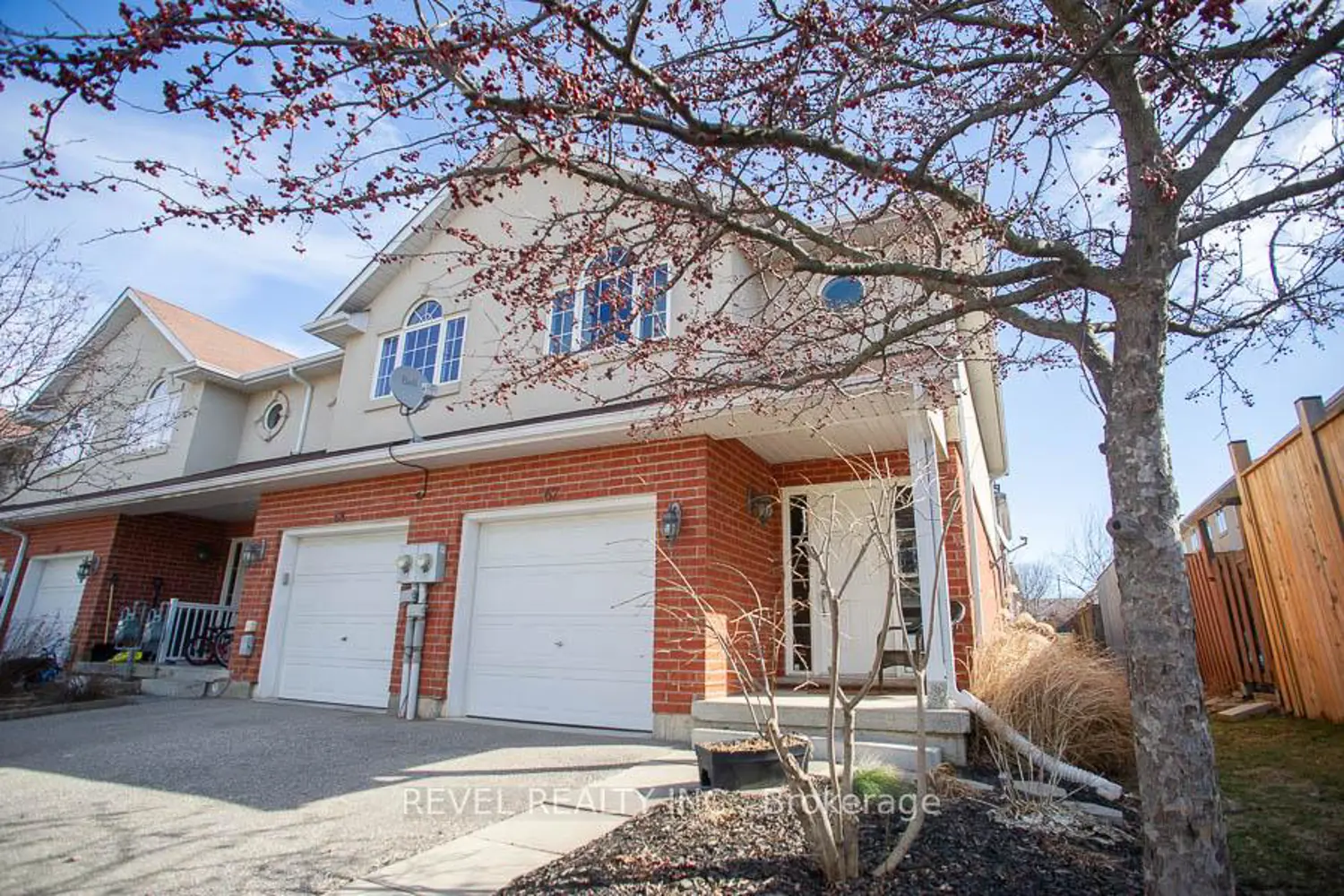 20 Mcconkey Crescent 67 photo 2