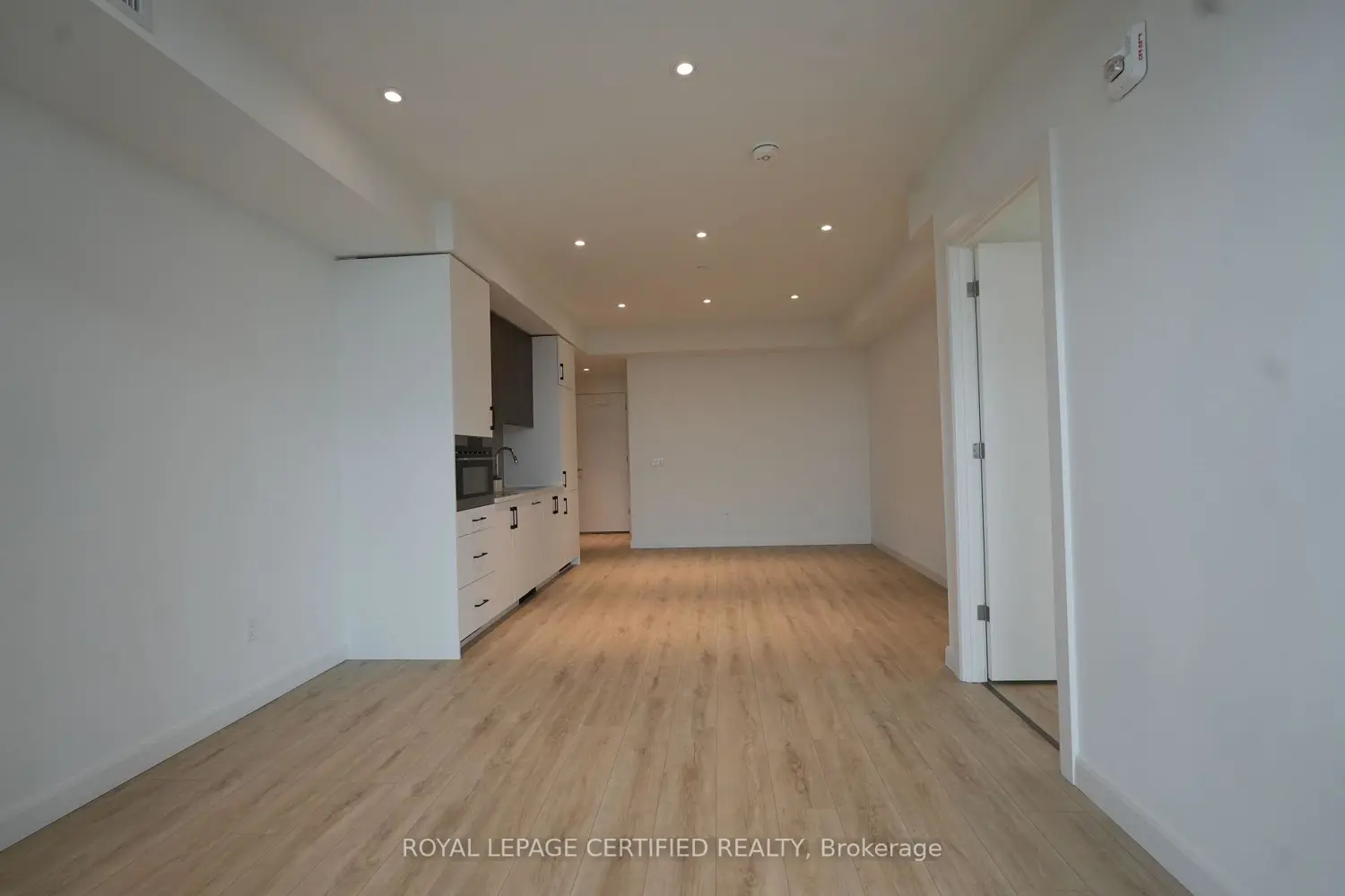 741 King Street 903 photo 5