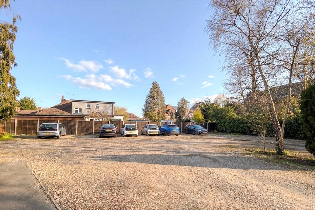 Additional image 10 of 2 bed flat for saleBerry Court, Hook, Hampshire RG27