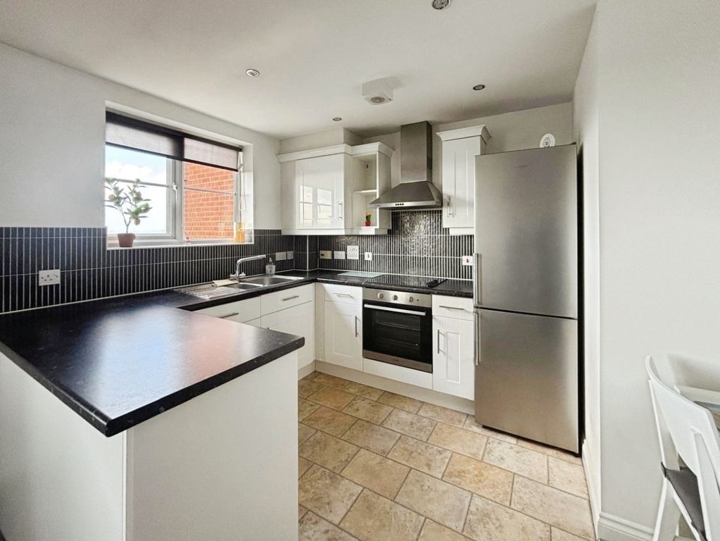 2 bed flat for saleLambton View, Rainton Gate DH4 photo 4