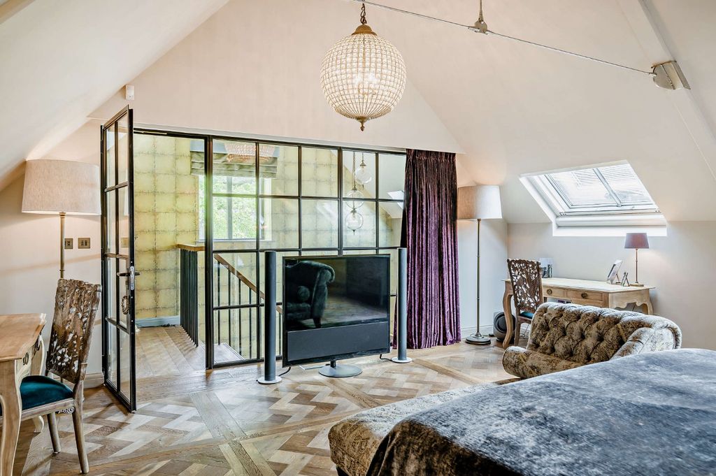 Additional image 16 of 5 bed barn conversion for saleWest End Lane, Haslemere, Surrey GU27