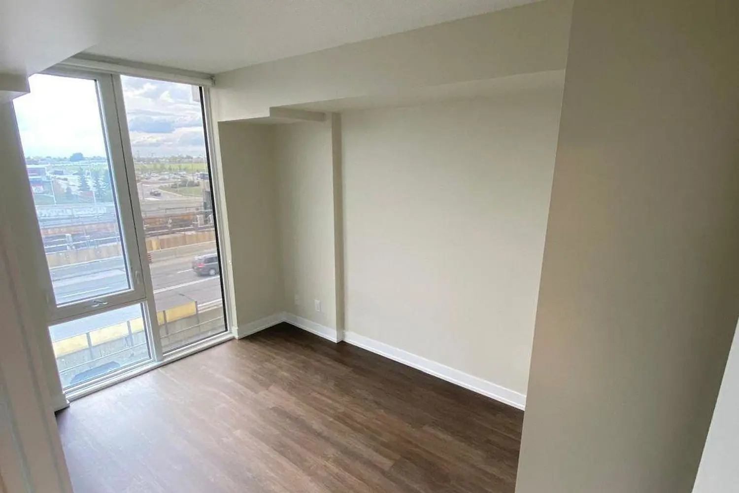Additional image 13 of 38 Monte Kwinter Court 515