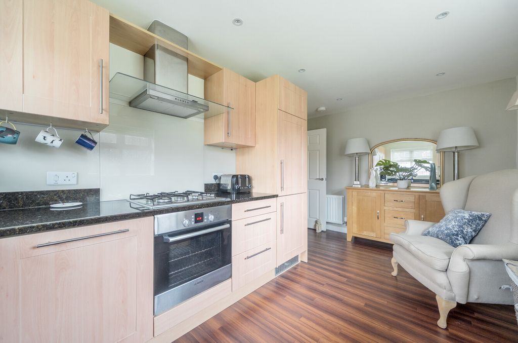 Additional image 11 of 2 bed flat for saleHindhead, Surrey GU26