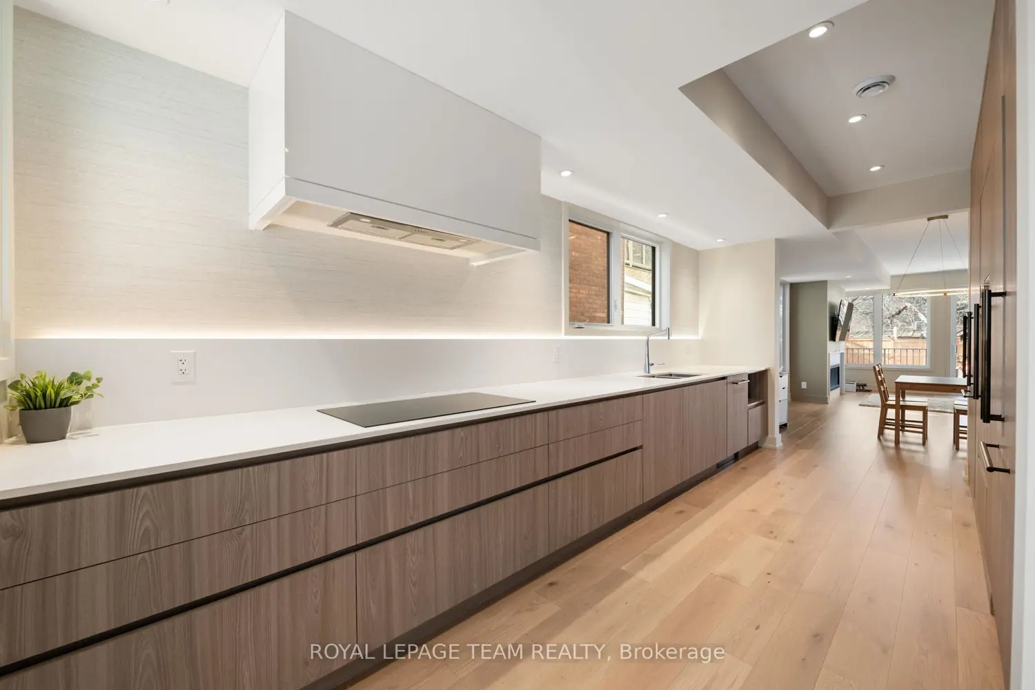 13 Fifth Avenue B photo 3