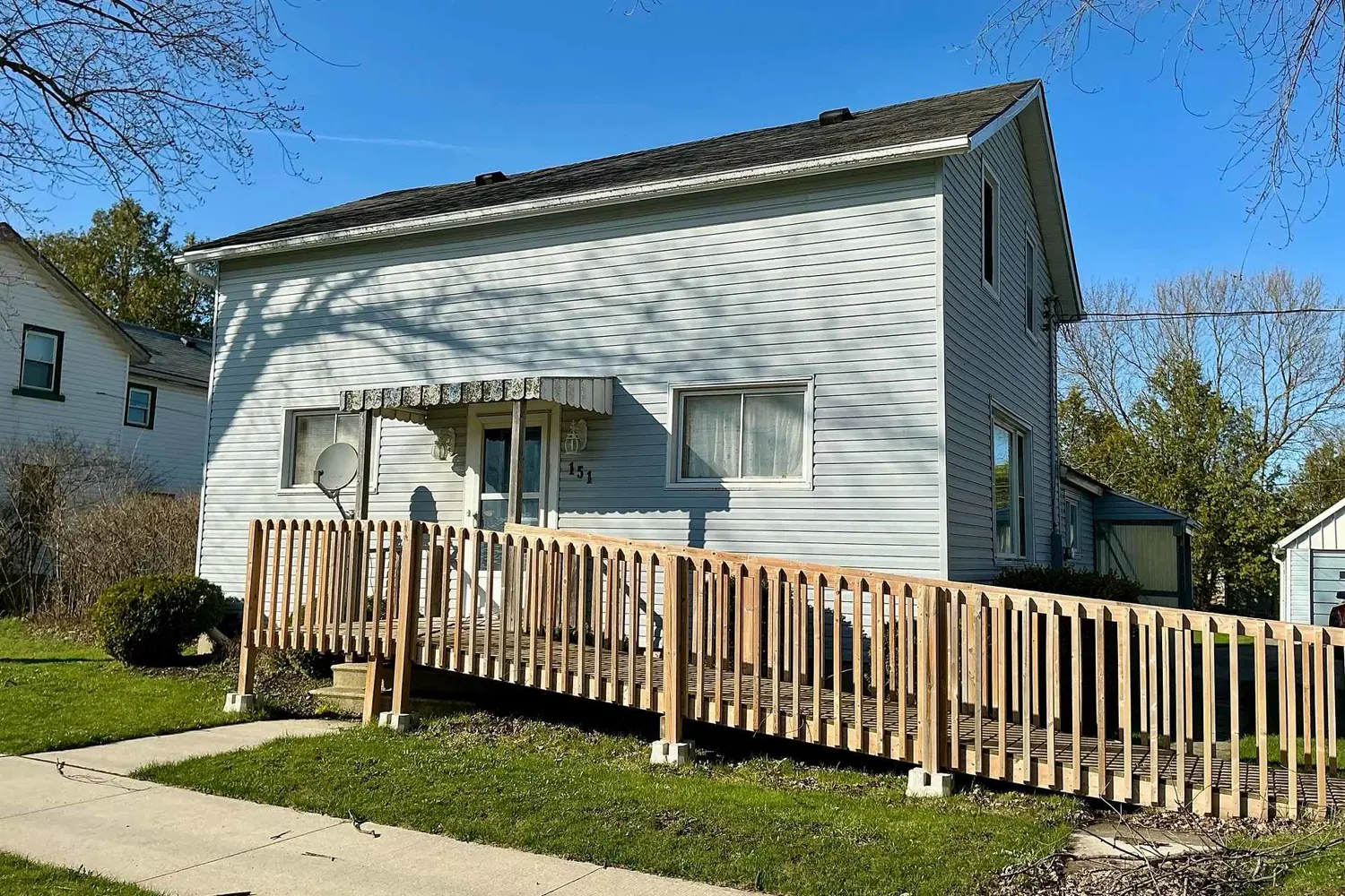 151 Georgina Street photo 3