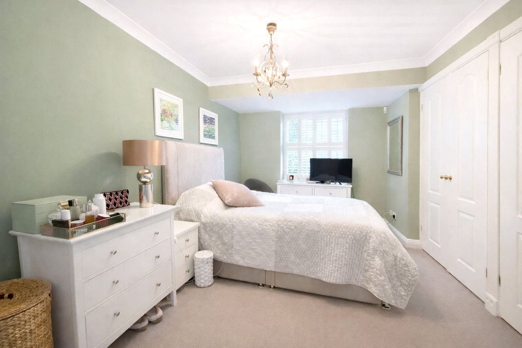 Additional image 6 of 2 bed flat for saleShottermill Park, Hindhead Road, Haslemere, Surrey GU27