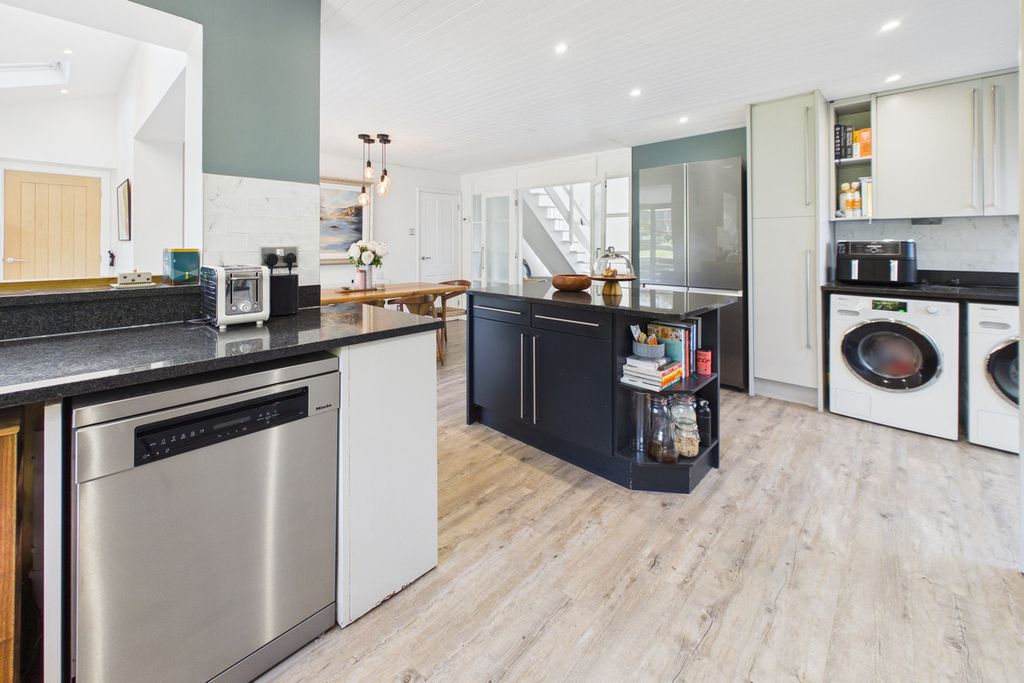 Additional image 8 of 4 bed detached house for saleParkhill Road, Hemel Hempstead HP1