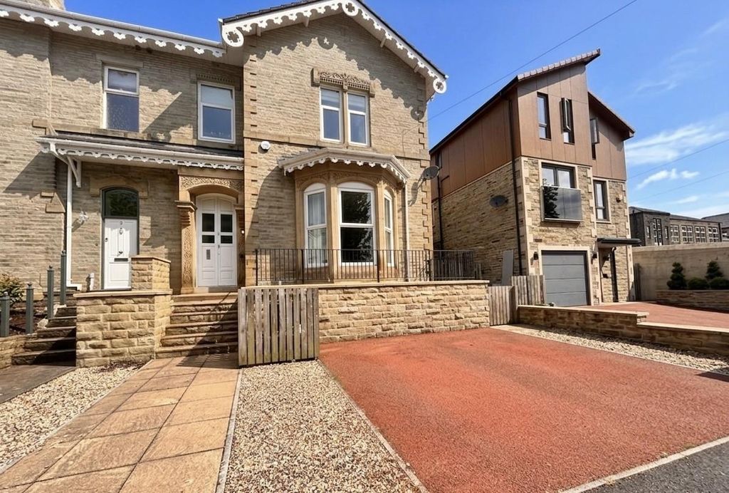 4 bed semi-detached house for saleLinden Road, Halifax HX3