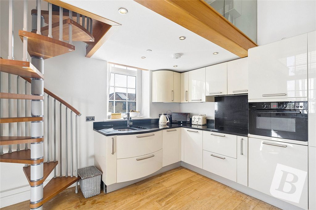 2 bed flat for saleExchange House, 107 Butts Green Road, Hornchurch RM11