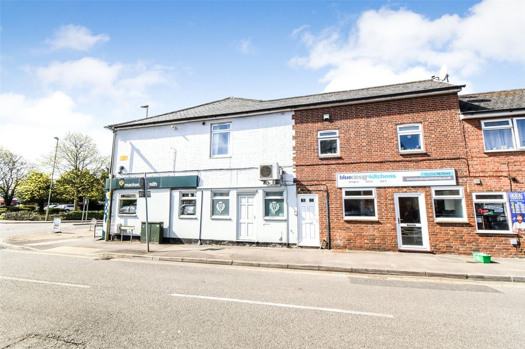 Additional image 11 of 2 bed maisonette for saleElms Road, Hook, Hampshire RG27