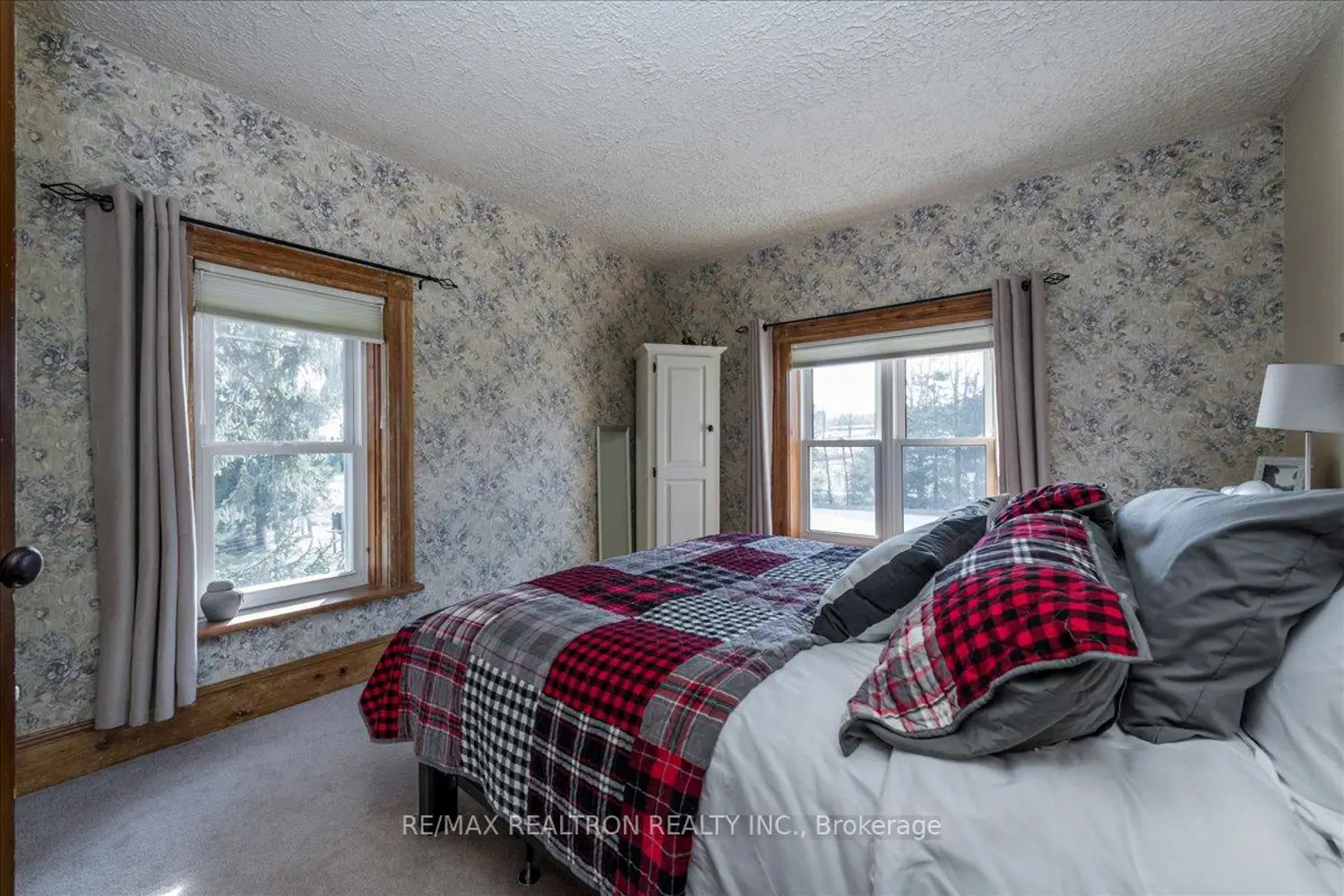 236787 13 Grey Road photo 5