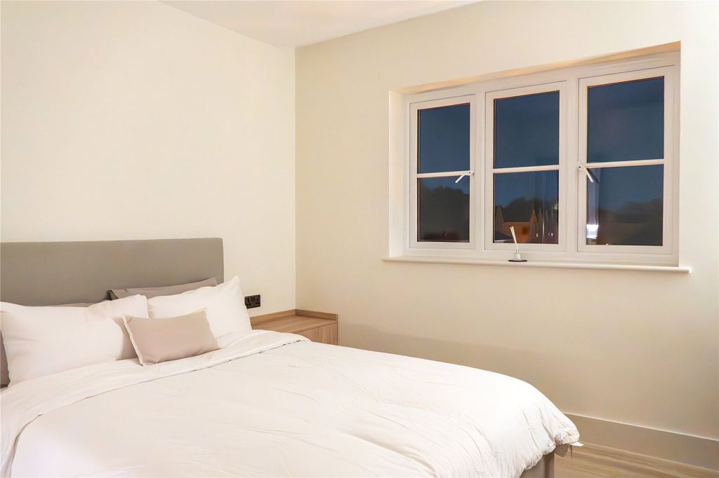 Additional image 13 of 2 bed flat for saleEvans Wharf, Hemel Hempstead, Hertfordshire HP3