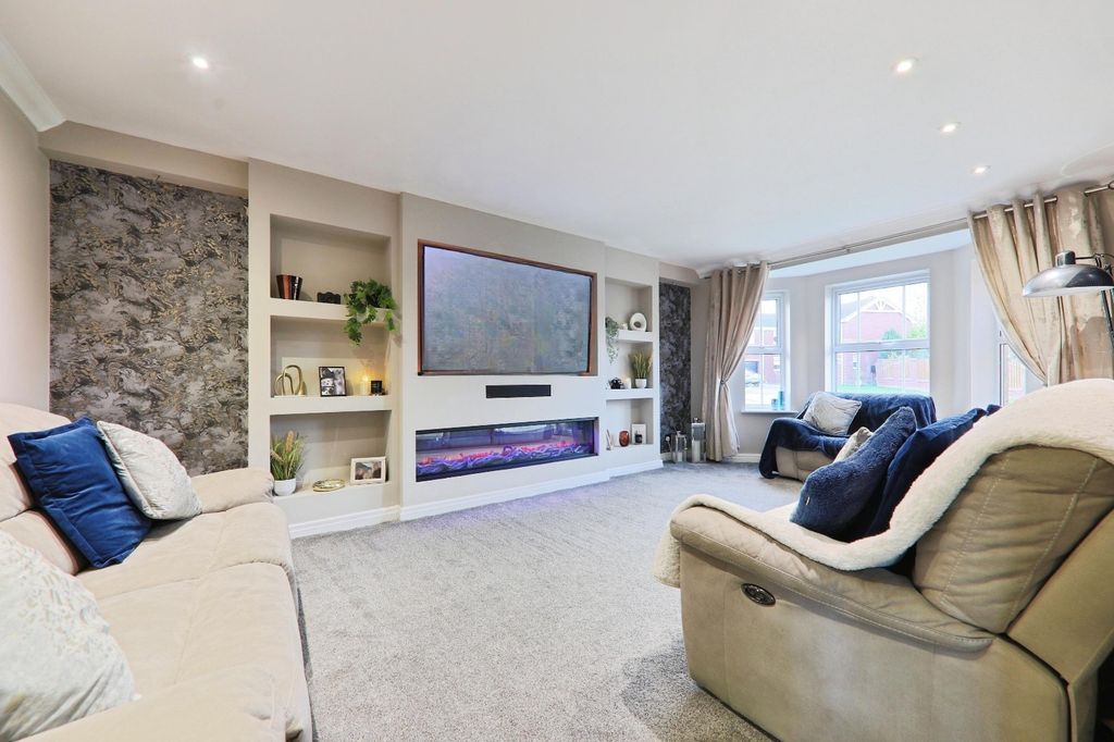 Additional image 2 of 4 bed detached house for saleBirch Close, Hessle HU13