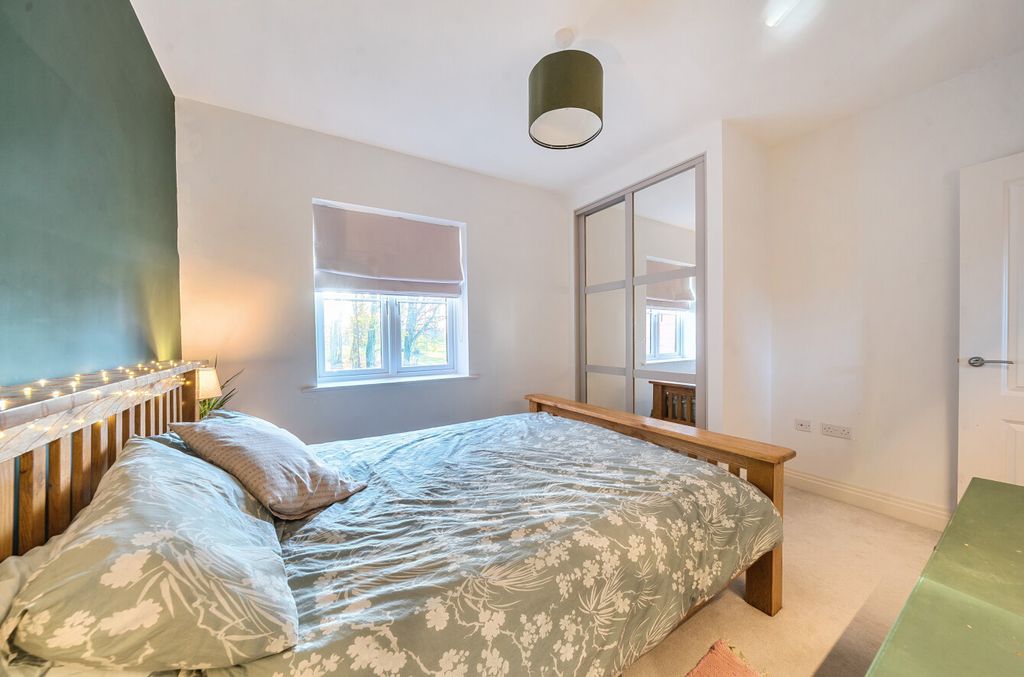 Additional image 14 of 2 bed flat for saleAspen Road, High Wycombe, Buckinghamshire HP10