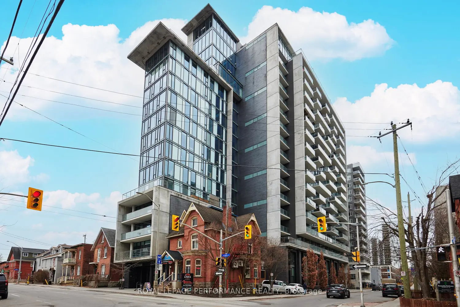 224 Lyon Street 708