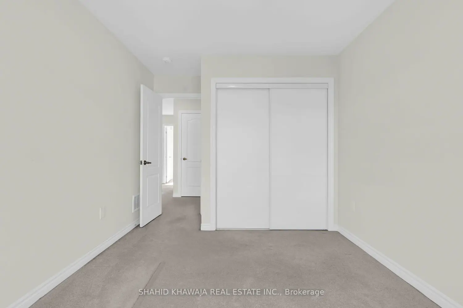 32 Concord Drive photo 4