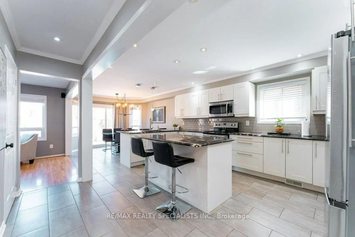 34 Killaloe Crescent photo 4