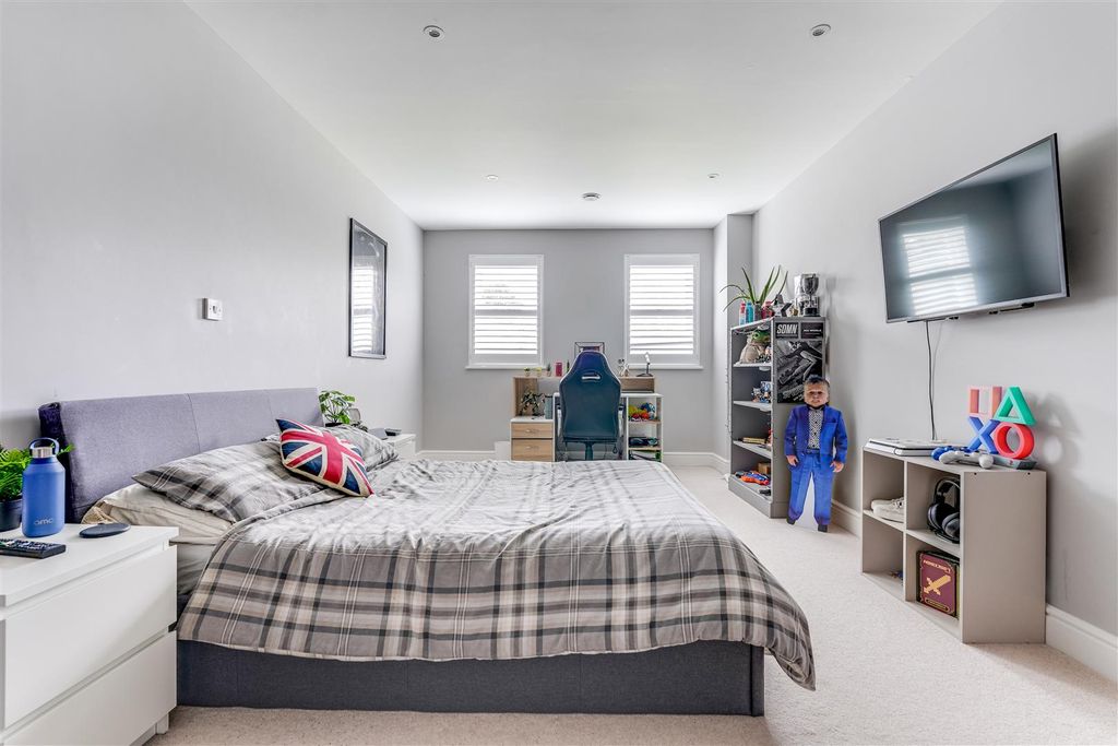 Additional image 27 of 5 bed detached house for saleWoodlands Drive, Hoddesdon EN11