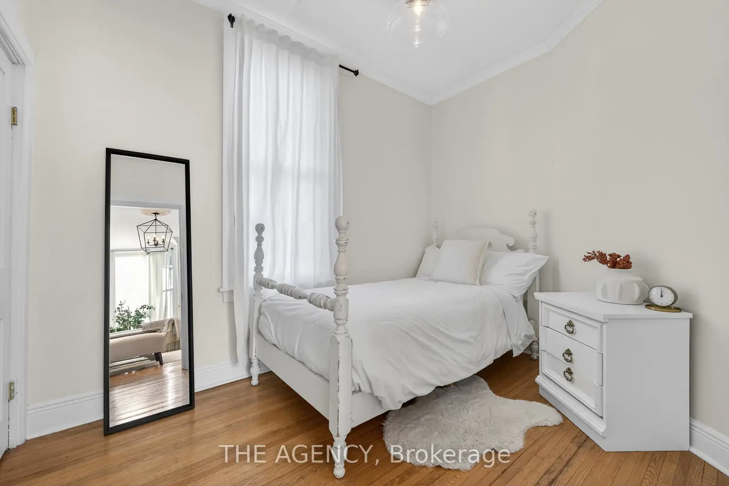 4456 Park Street photo 3