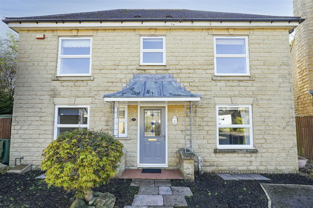 Additional image 2 of 4 bed detached house for saleBrodley Close, Hipperholme, Halifax HX3