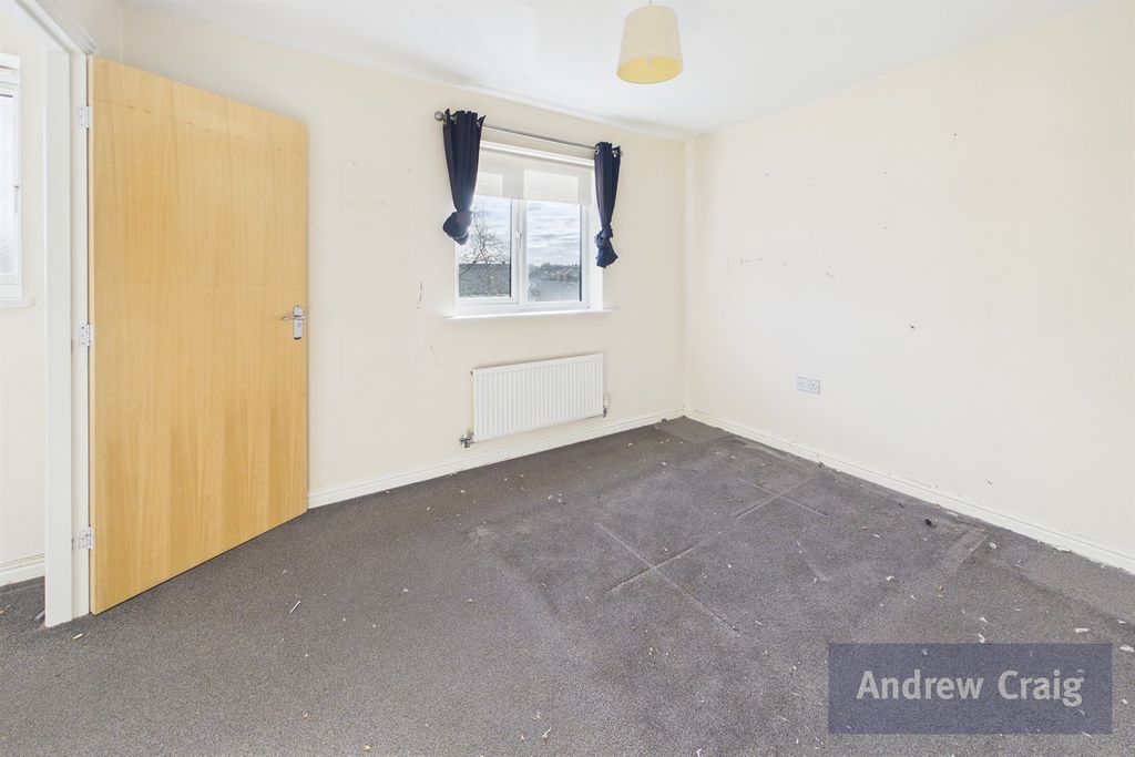 2 bed flat for saleSt. Nicholas Way, Hebburn NE31 photo 4