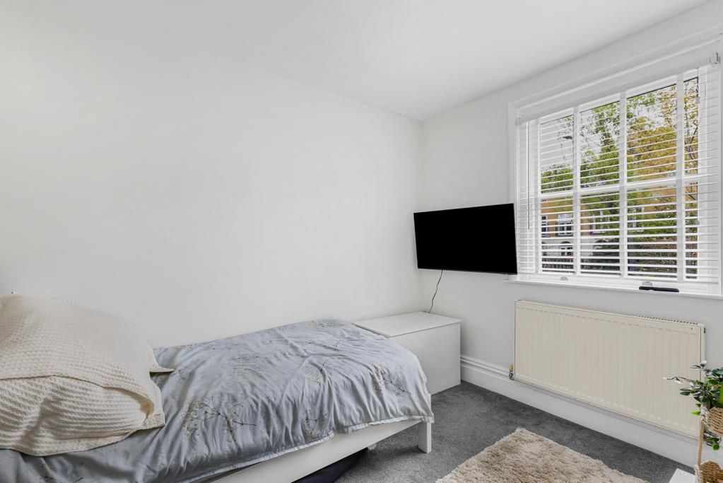 Additional image 12 of 2 bed flat for sale43 North Road, Hertford SG14