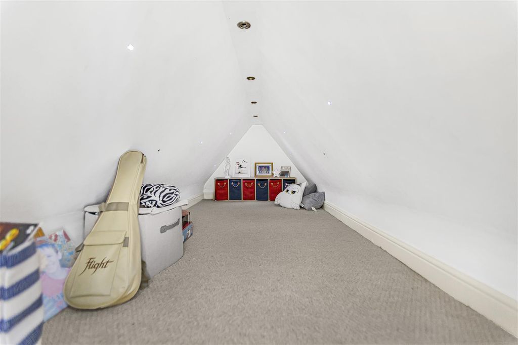 Additional image 29 of 6 bed detached house for saleHertingfordbury Road, Hertingfordbury, Hertford SG14