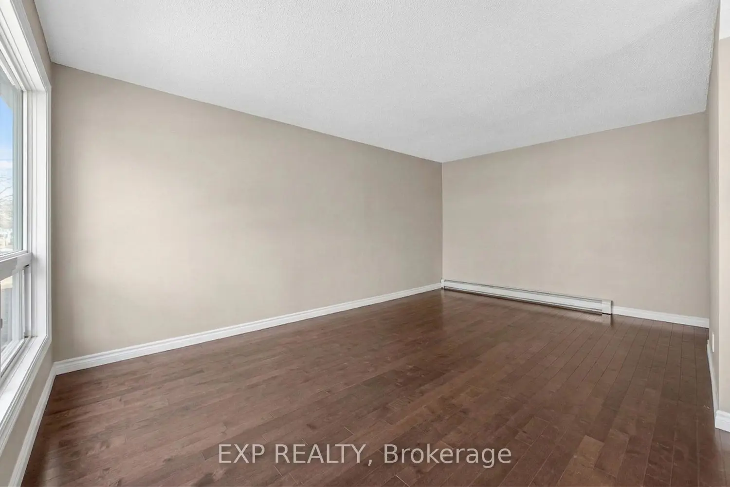 60 Elmsdale Drive 36 photo 3