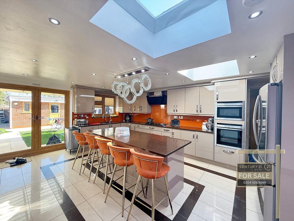 Additional image 5 of 5 bed semi-detached house for saleOxford Avenue, Hayes UB3